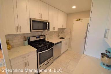 Main picture of River Towers Condominiums