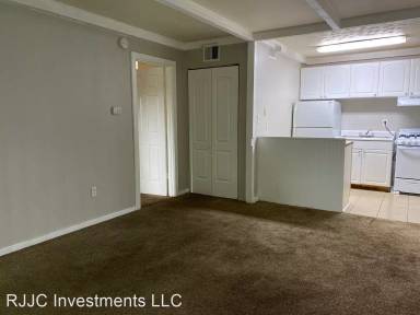 Main picture of 1904 Cambridge Dr