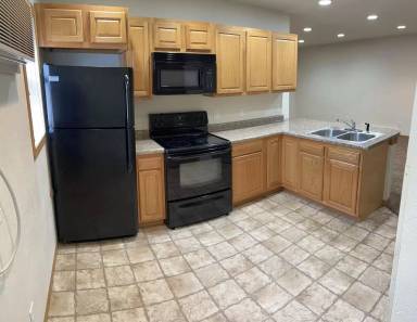 Main picture of 102 11th Ave SE