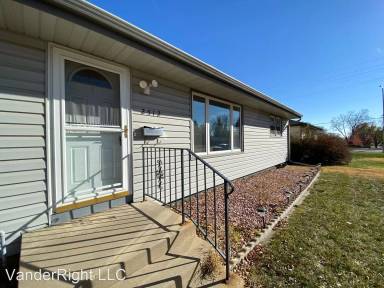 Main picture of 2512 S Lyndale Ave