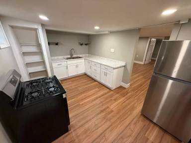 Main picture of 202 S Grove St