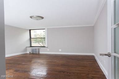 Main picture of 343 E 8th St