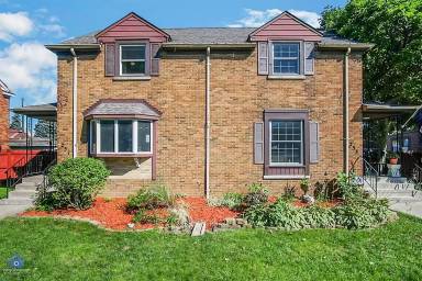 Main picture of 225 Adelaide Pl