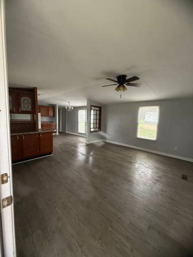 Main picture of 232 White Rd SE