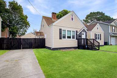 Main picture of 3126 Marne Ave