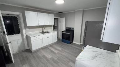 Main picture of 56 Marcy Ct