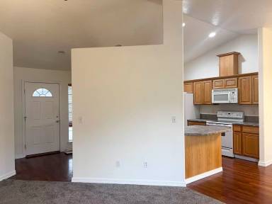 Main picture of 262 W Joy St