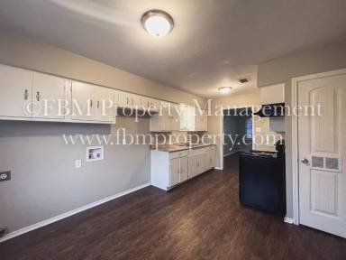 Main picture of 1509 S Hall St