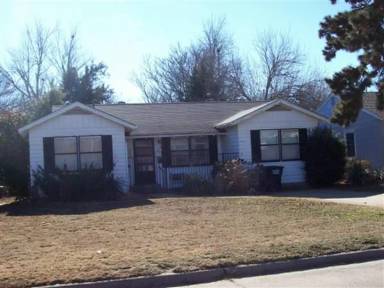 Main picture of 2013 W Elm Ave