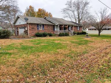 Main picture of 300 Chadwick Dr