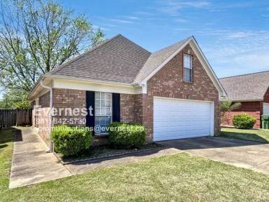 Main picture of 7581 Davis Pkwy