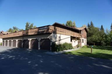 Main picture of 4830 Mills Dr