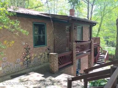 Main picture of 227 Rattlesnake Mountain Rd