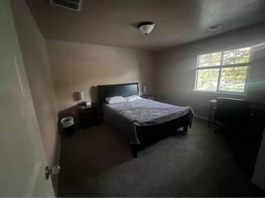 Main picture of 2611 N Wallingford Ave