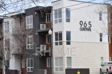 Main picture of 965 Central