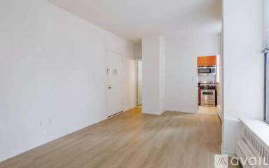 Main picture of 40 W 77th St