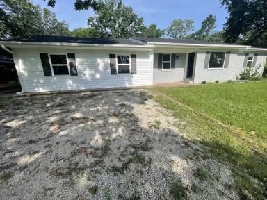Main picture of 202 Briarwood