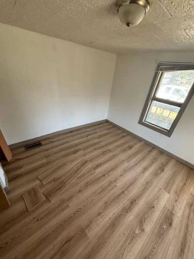 Main picture of 1602 Park St