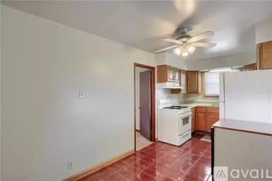 Main picture of 131 Lincoln Ave
