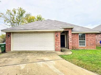 Main picture of 10101 Colony Dr