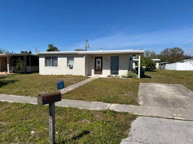 Main picture of 21114 Meehan Ave