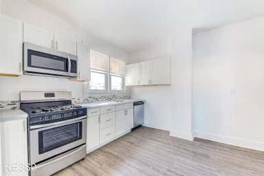 Main picture of 714 Industry St