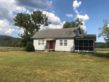 Main picture of 3296 Prior Station Rd