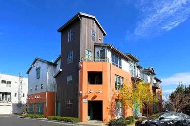 Main picture of 426 1st St
