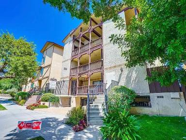 Main picture of 534 E Cypress Ave