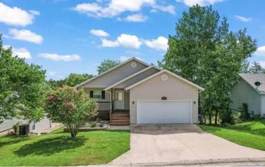 Main picture of 330 Eagle Dr