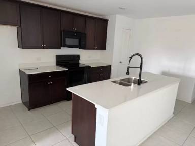 Main picture of 325 Carthage Dr