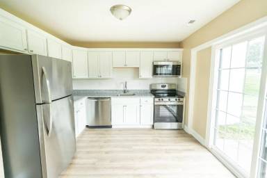 Main picture of 300 Hendrickson Ln