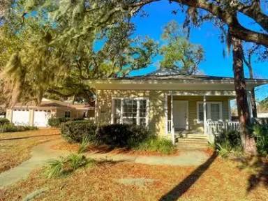 Main picture of 907 Fairland Ave