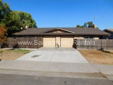 Main picture of 4007 Myrtle Ave
