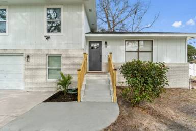 Main picture of 145 Alabama Ave NW