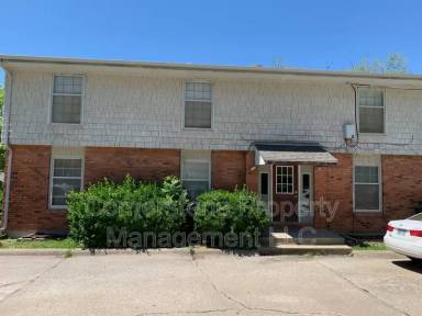Main picture of 946 Indiana Street