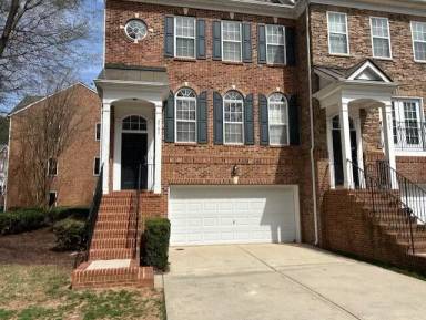 Main picture of 2703 Laurelcherry St