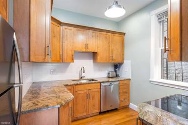 Main picture of 411 Marlborough St