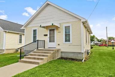Main picture of 2205 Ottawa Ave