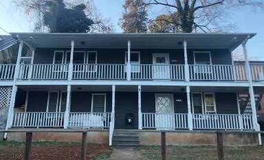 Main picture of 1719 Jefferson Park Ave