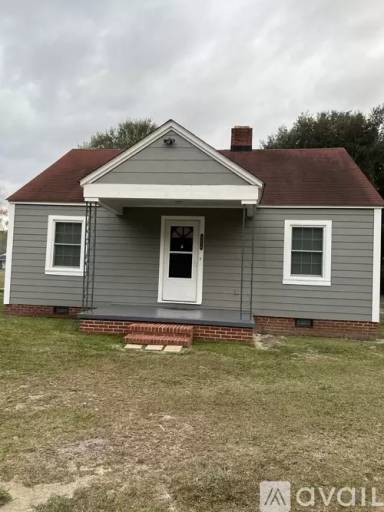 Main picture of 2212 E 7th St