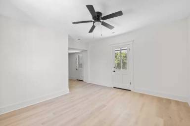 Main picture of 255 Maryland Ave