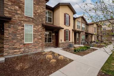 Main picture of 8377 Lorenzo Ln