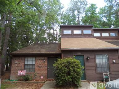 Main picture of 1244 High Rd