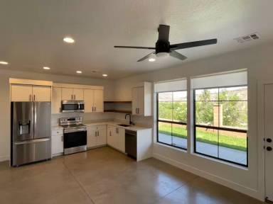 Main picture of 676 Lava Pointe Dr