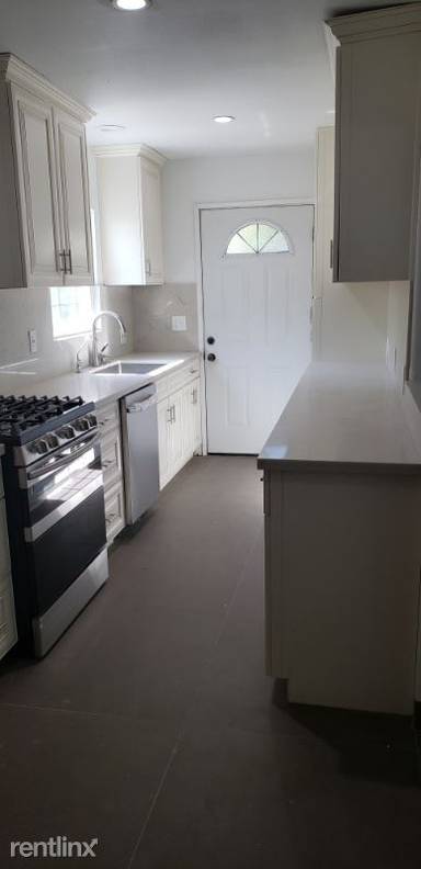 Main picture of 2217 Canonita Dr