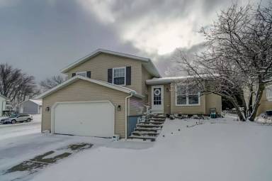 Main picture of 7709 Lois Lowry Ln