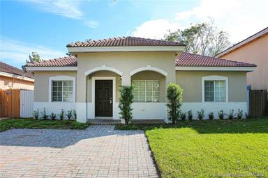 Main picture of 10270 SW 225th Ln