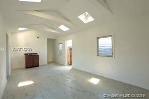 Main picture of 118 NW 24th St