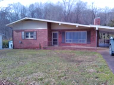 Main picture of 143 Love Ln